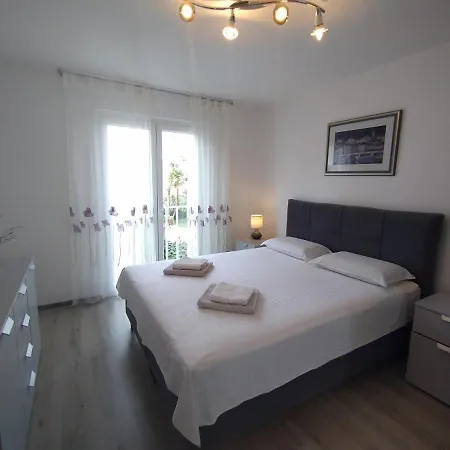 公寓 In With Terrace, Air Condition, Wifi, Washing Machine *